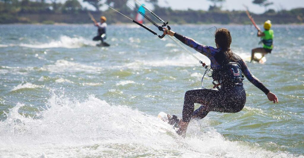 img-blog-43 mulher kitesurf-iniciantes-brasil-dicas-e-picos